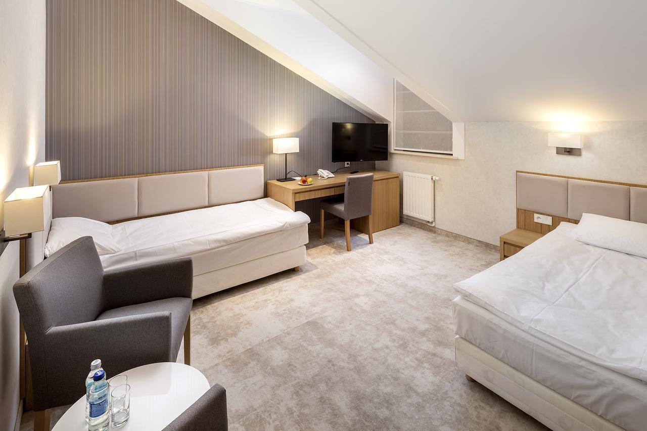Eva Park Life & Spa Konstancin-Jeziorna Extérieur photo