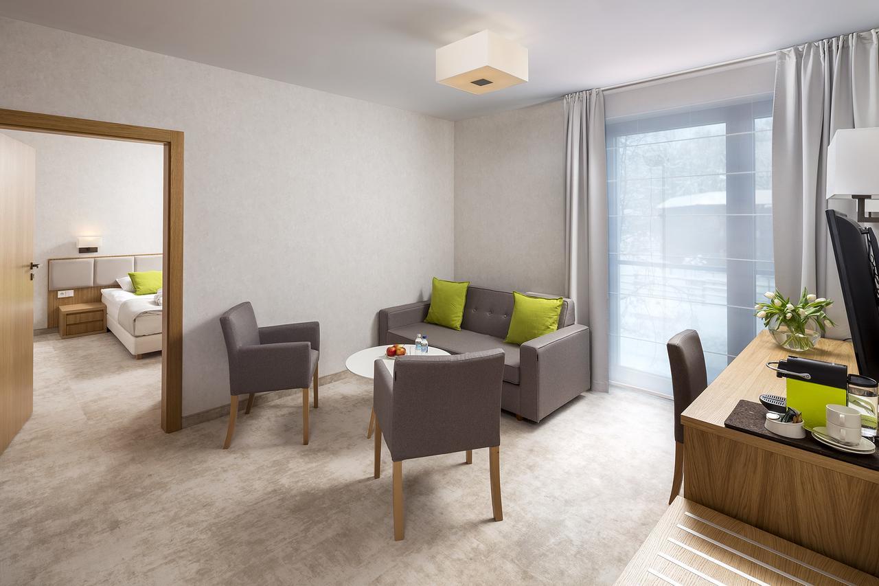 Eva Park Life & Spa Konstancin-Jeziorna Extérieur photo